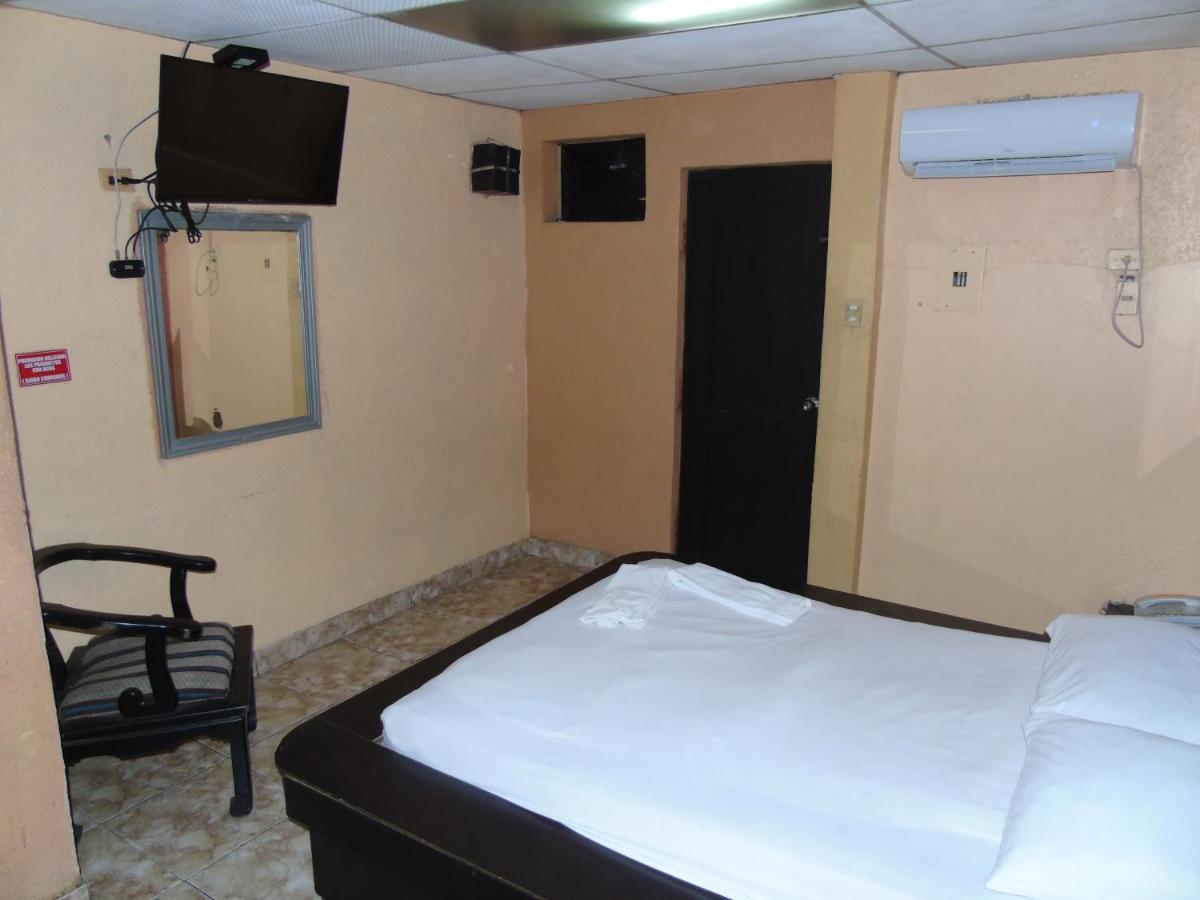 Hotel Imperial Guayaquil Exterior photo