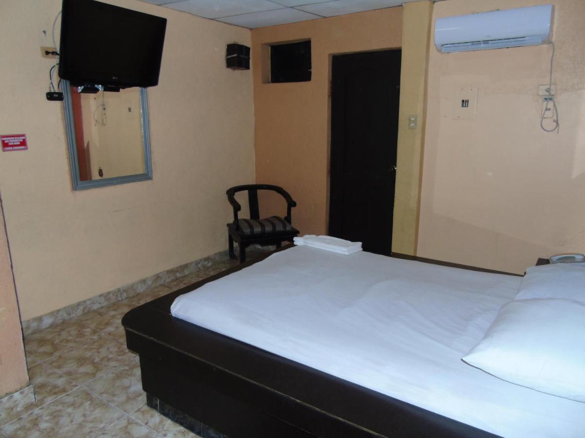 Hotel Imperial Guayaquil Exterior photo